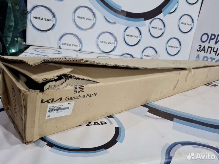 Новая Накладка порога правая Kia Sorento 3 prime