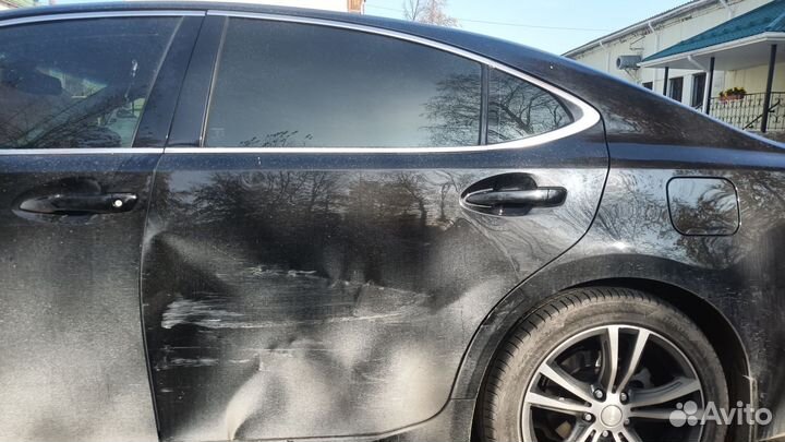 Задняя левая дверь Lexus es 250