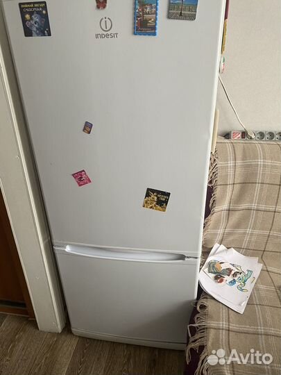 Холодильник бу indesit