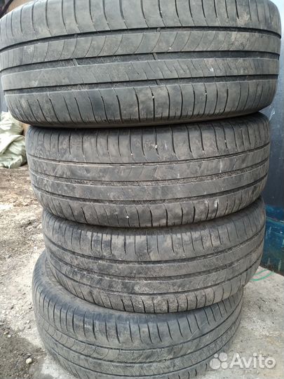 Michelin Energy Saver 215/60 R16 V