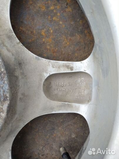 Литой диск r14