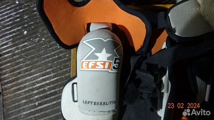 Продам хоккейные налокотники,пользовался несколько