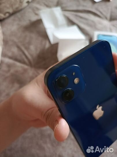 iPhone 12, 64 ГБ