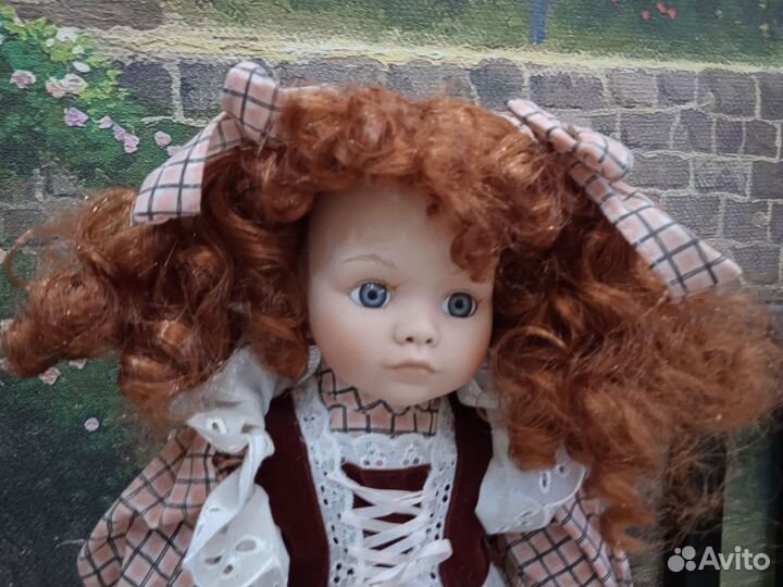 Кукла фарфоровая коллекционная