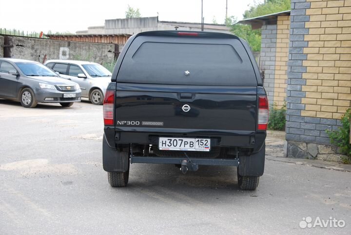 Nissan NP300 кунг