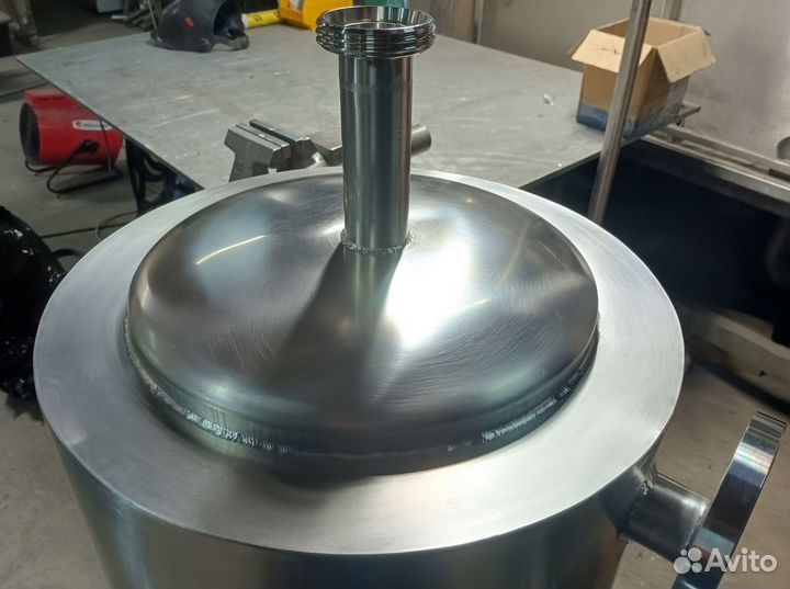 Кожухотрубный теплообменник (дистиллятор)