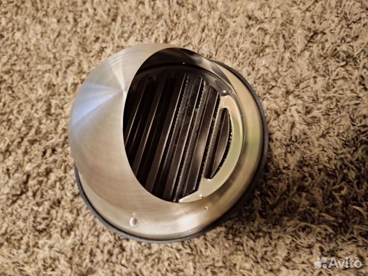 Колпак вентиляционный настенный с решеткой, сеткой