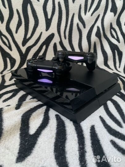 Sony Playstation 4 500gb игры + 2 джойстика
