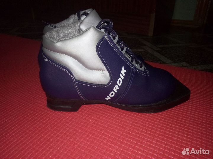 Лыжные ботинки детские 31 размер
