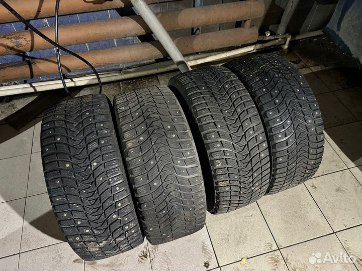 Michelin X-Ice 3 245/45 R18