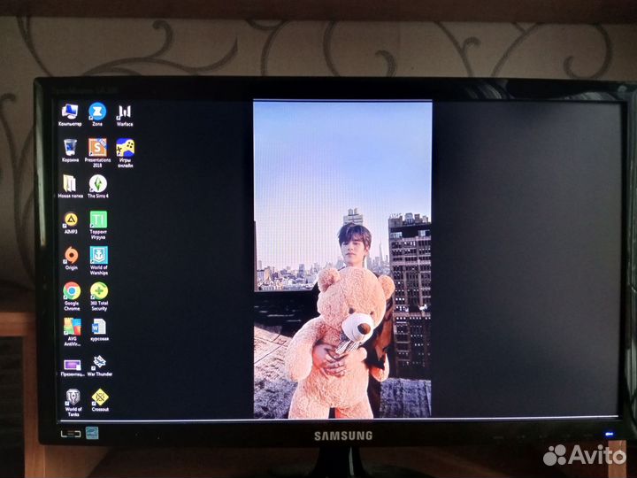 Монитор Samsung