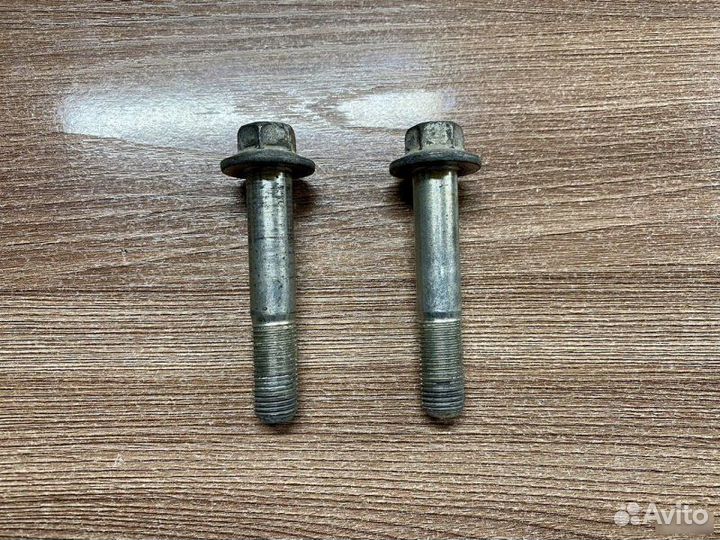 Болты амортизатора задние Honda Civic 8 FD