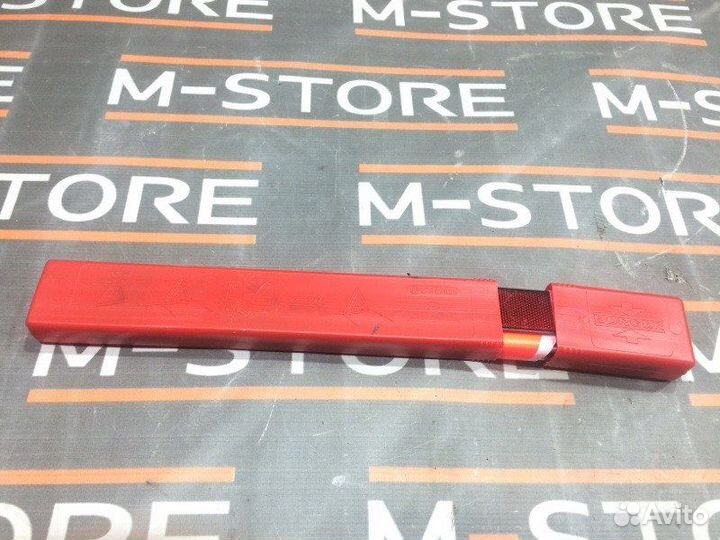 Знак аварийной остановки Mercedes-Benz M-Class