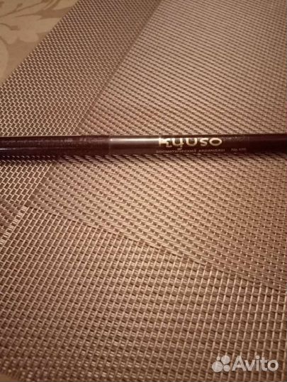 Карандаш для губ новый