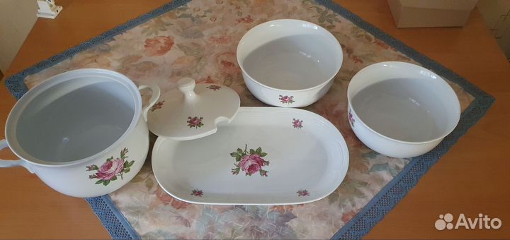 Набор столовой посуды новый