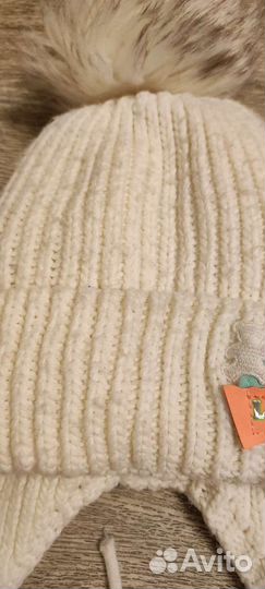 Шапка белая, теплая,осень -зима, 4-7 лет