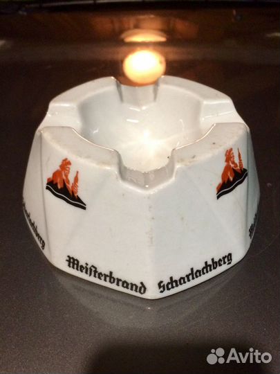 Керамическия пепельница