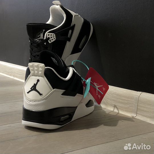 Кроссовки nike air jordan 4