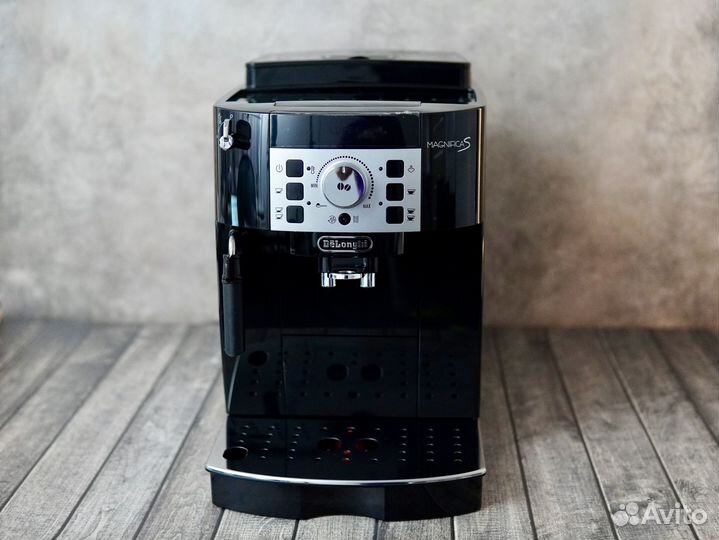 Кофемашина delonghi ecam 22.110.B