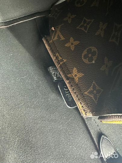 Сумка Louis Vuitton