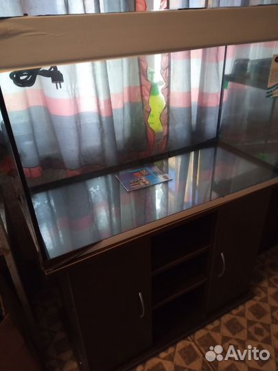 Аквариум с тумбой новый 240 л