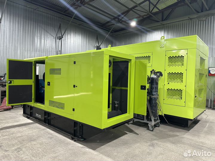 Дизельный генератор 350кВт в кожухе электростанция