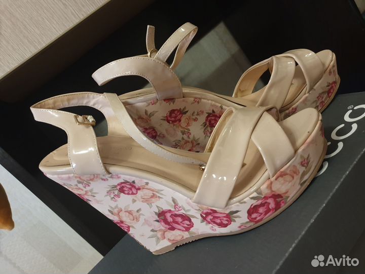 Босоножки женские 39 размер