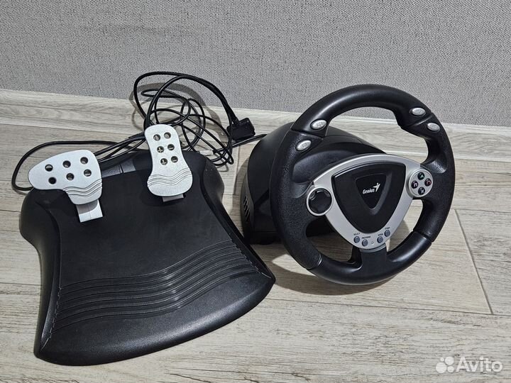 Игровой руль для пк в хорошем состоянии