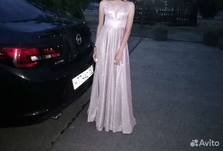 Вечернее платье