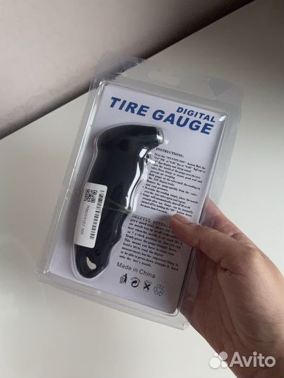 Манометр электронный с подсветкой Tire gauge