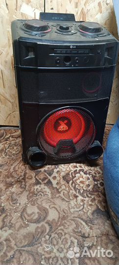 Колонка музыкальная LG