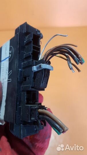 Блок управления передней двери на Mercedes W210