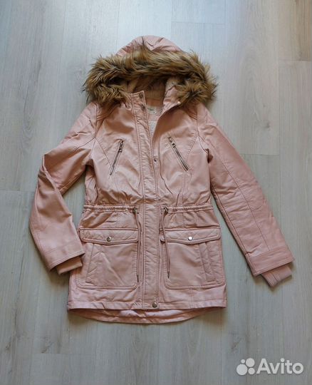 Утепленная парка нежно-розовая с капюшоном