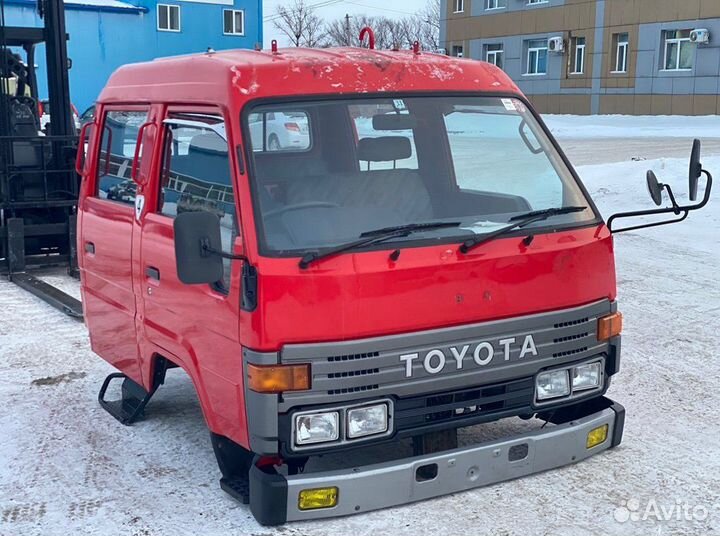 Кабина Toyota Dyna BU66 14B 1994