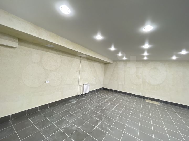 Помещение, 35,7 м2, новый ремонт, первая линия