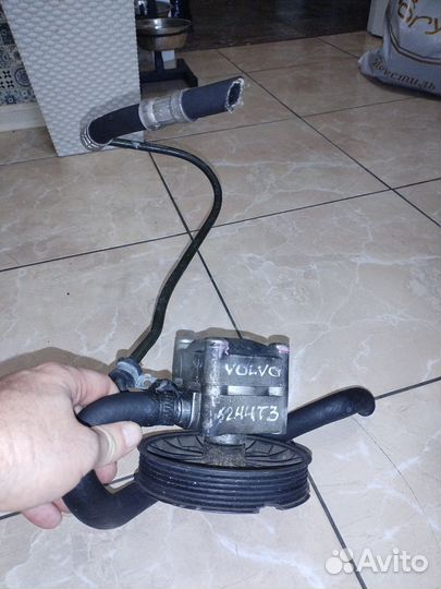 Насос Гур volvo xc90 2.5
