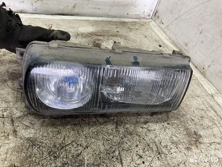 Фара левая Mitsubishi Diamante