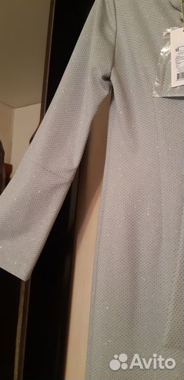 Нарядное элегантное женское платье