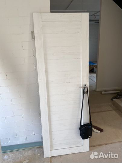 Дверь межком. бу 70 см с коробой и наличниками