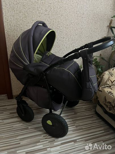 Коляска tytis zippy 3 в 1 в отличном состоянии