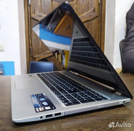Ноутбук Asus s550cm i5 8Gb 1000Gb GT635m 2Gb