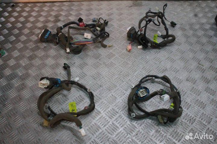 Проводка двери Chevrolet Lacetti 1.6 F16D3 109 Л.С