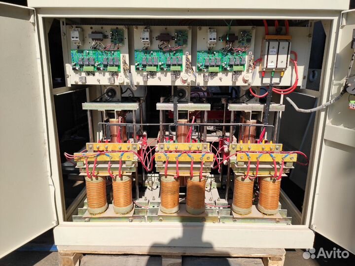 Стабилизатор напряжения трехфазный эмкнп 50 кВа