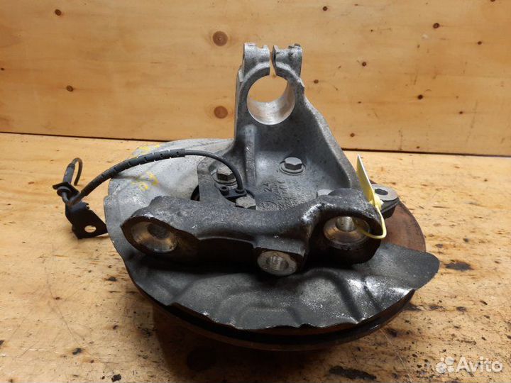 Ступица передняя правая Bmw 120I E87 N46B20B 2007