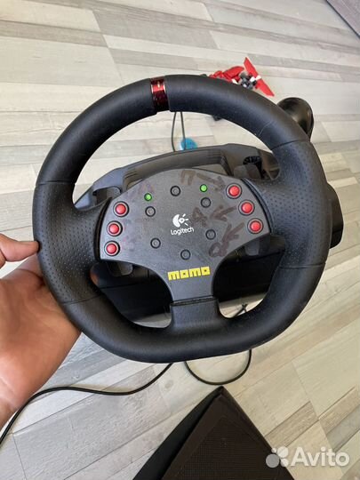 Руль logitech momo racing
