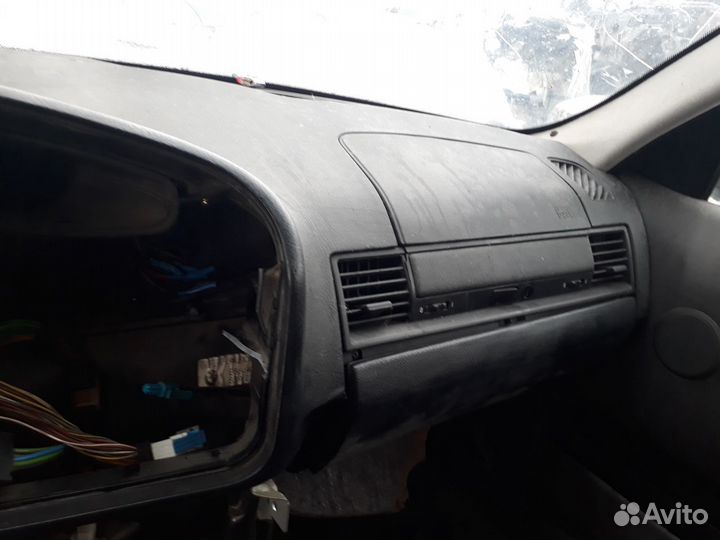 Передняя панель (Торпедо) BMW E36