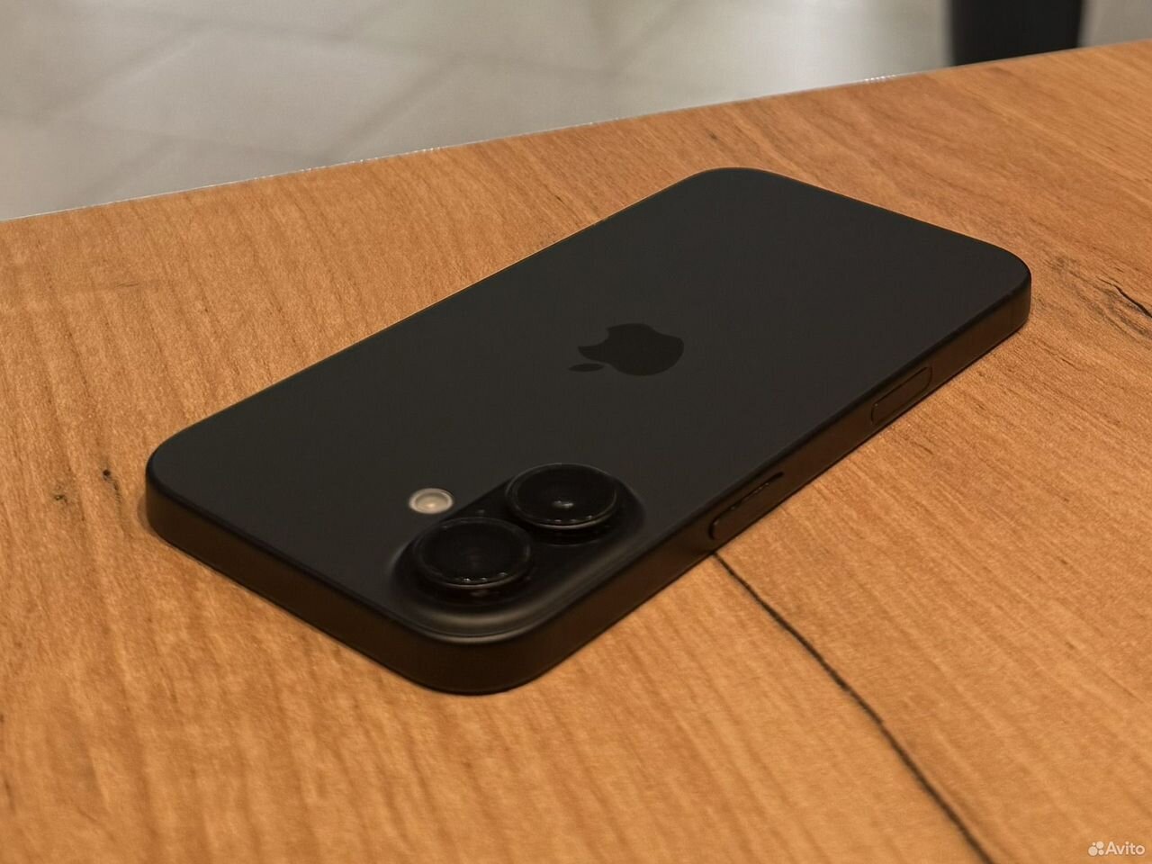 iPhone 16, 128 ГБ, SIM + eSIM