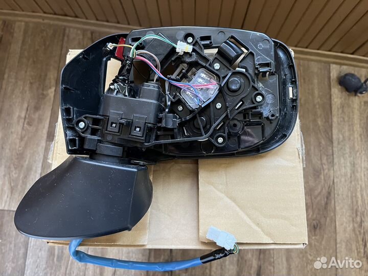 Зеркало боковое левое Субару XV с 2017–