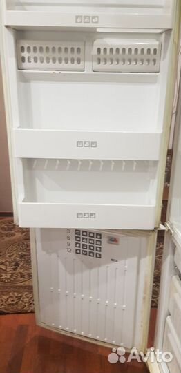 Холодильник на запчасти