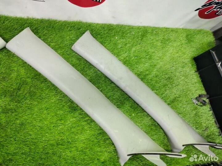 Накладка на стойку кузова левая правая передняя